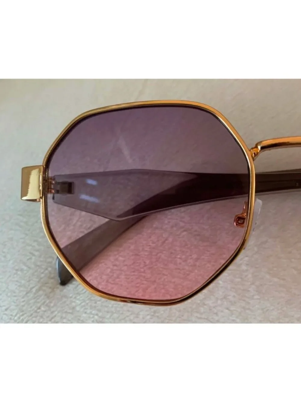 Unisex Vintage Style Octagonal Gold Frame Sunglasses W/ Grey-Pink Gradient Lens